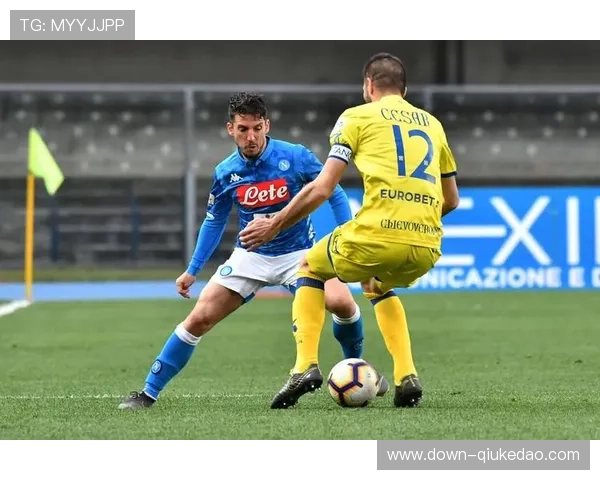 埃因霍温6比2大胜那不勒斯 意甲冠军争夺战遭遇沉重打击