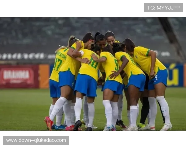 尼亚凯特：里昂后防长传战术的设计与执行