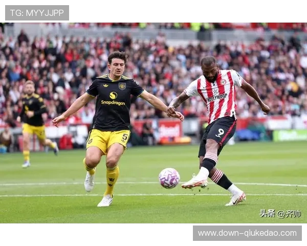 曼联客场4-1大胜狼队，B费独造三球助球队升至第六